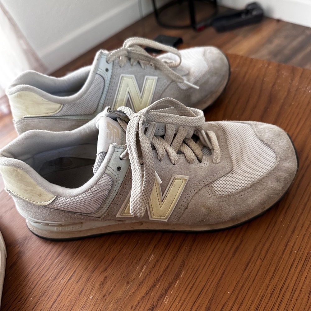 New Balance White Women's Sneakers with Fabric Tongue